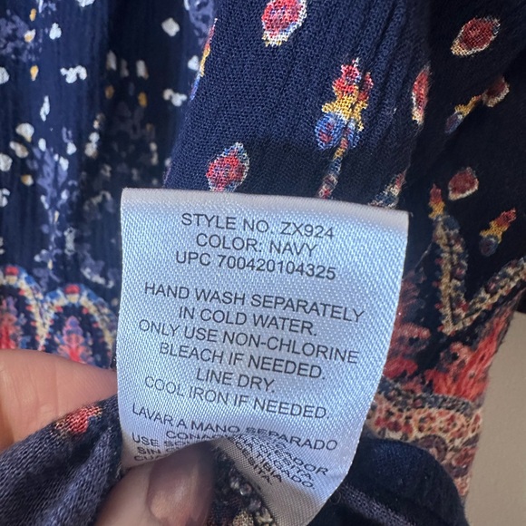 Bila Top Womens Medium Navy Floral 3/4 Bell Sleeve Peasant Tied Tassel, Boho - Picture 6 of 7